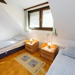 Apartment Apartmaji Hodnik Stara Fuzina *