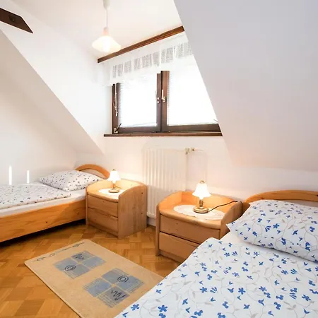 Apartmaji Hodnik Stara Fuzina Appartement *