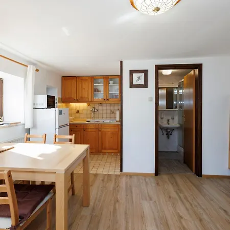 아파트 Apartmaji Hodnik Stara Fuzina 보히니