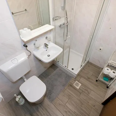 Daire Apartmaji Hodnik Stara Fuzina